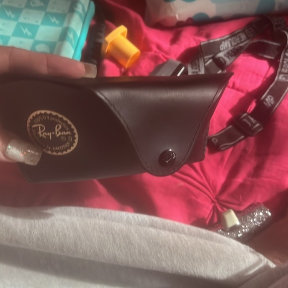 Polarized Raybans worn once - Picture 6 of 7